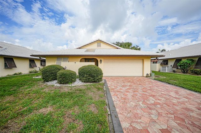 49 SANDSTONE CIRCLE, Venice, FL 34293
