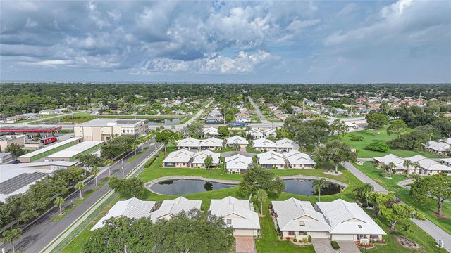 49 SANDSTONE CIRCLE, Venice, FL 34293