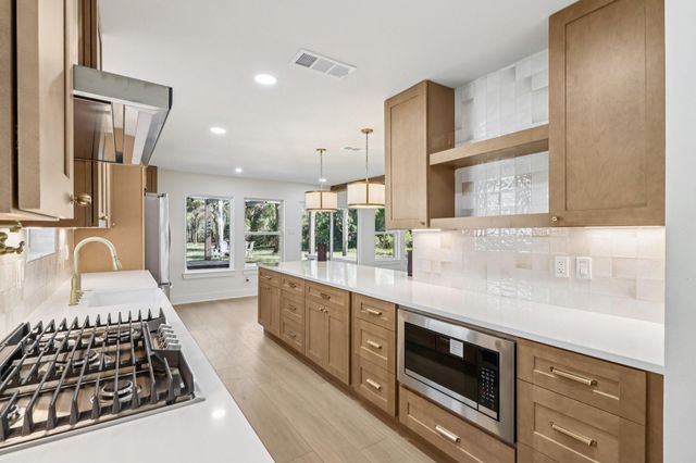 27306 Tepee Trail, Hockley, TX 77447