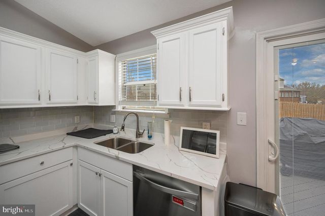 37 WOODS EDGE CT, Stafford, VA 22554