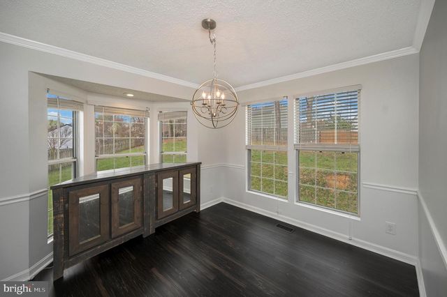 37 WOODS EDGE CT, Stafford, VA 22554