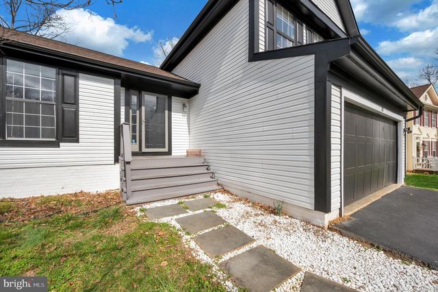 37 WOODS EDGE CT, Stafford, VA 22554