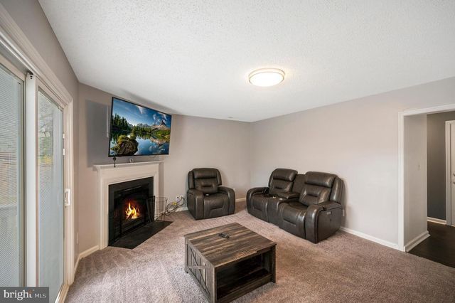 37 WOODS EDGE CT, Stafford, VA 22554