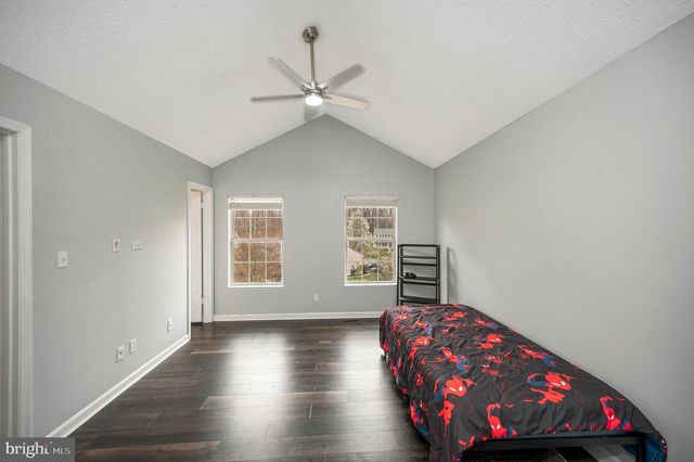 37 WOODS EDGE CT, Stafford, VA 22554