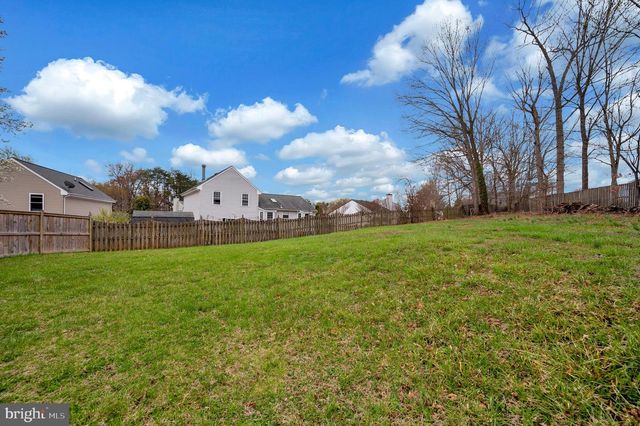 37 WOODS EDGE CT, Stafford, VA 22554