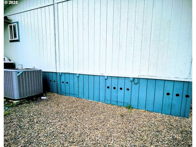 180 TWIN OAKS Loop, Winston, OR 97496