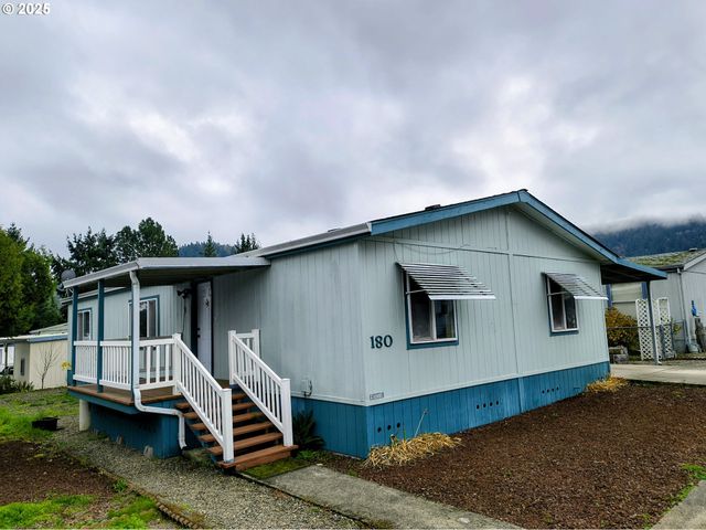180 TWIN OAKS Loop, Winston, OR 97496