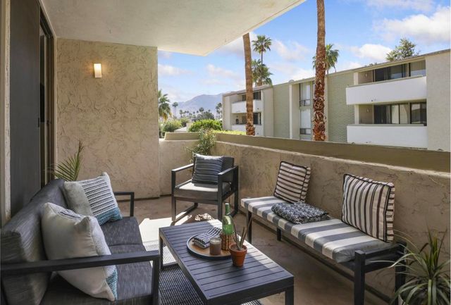 251 E La Verne Way F, Palm Springs, CA 92264