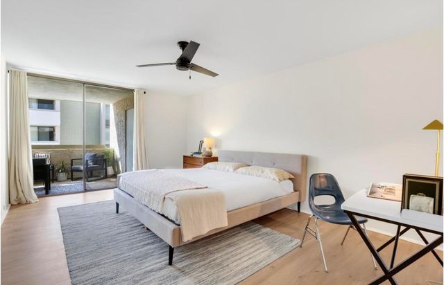 251 E La Verne Way F, Palm Springs, CA 92264