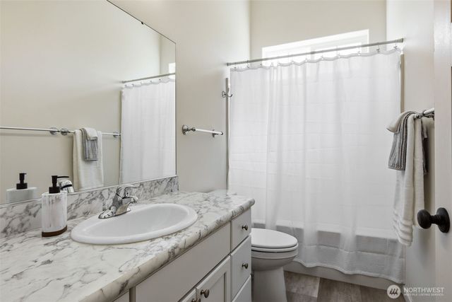 10305 187th Avenue SW, Rochester, WA 98579