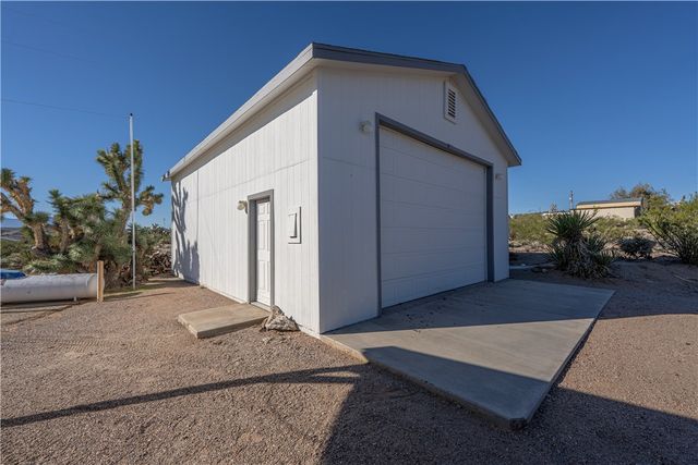 390 E Whitmore Drive, Meadview, AZ 86444
