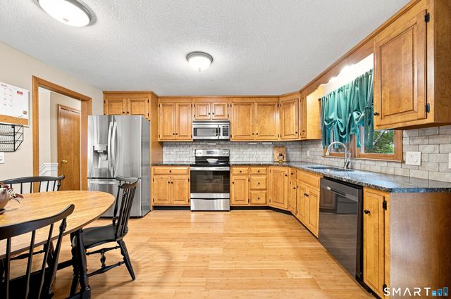 4 Woodland Hollow Street, Windsor Locks, CT 06096