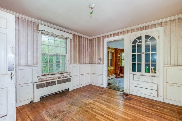 33 Morey Rd, Boston, MA 02132