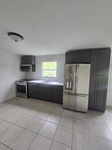 6209 Grant Street, Hollywood, FL 33024