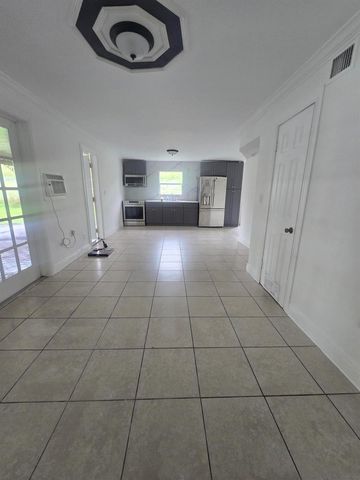 6209 Grant Street, Hollywood, FL 33024