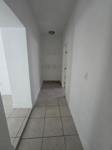 6209 Grant Street, Hollywood, FL 33024