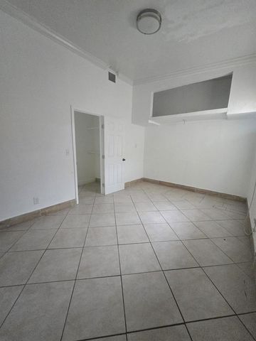 6209 Grant Street, Hollywood, FL 33024