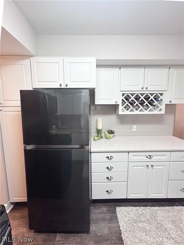 6310 Greenwood 105, Northfield, OH 44067
