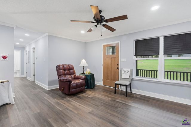 400 North Lake Drive, Perry, GA 31069