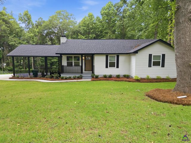400 North Lake Drive, Perry, GA 31069