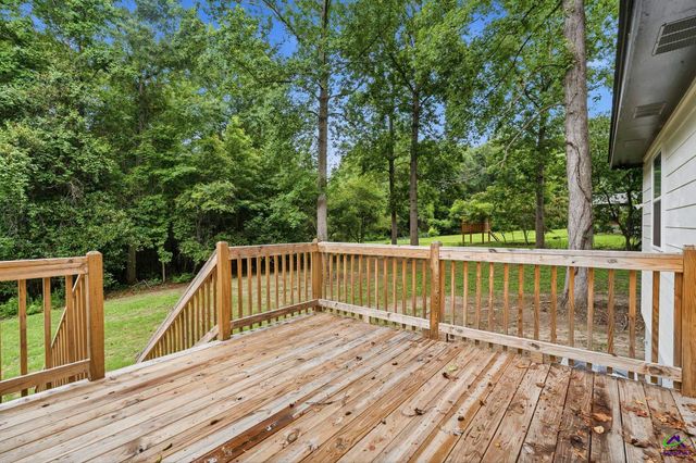 400 North Lake Drive, Perry, GA 31069