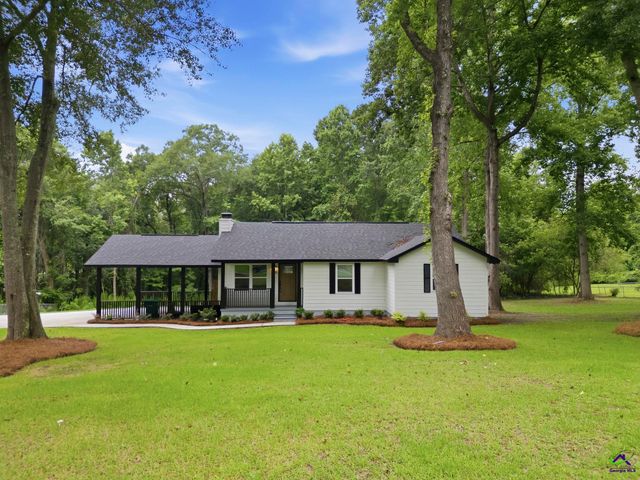 400 North Lake Drive, Perry, GA 31069