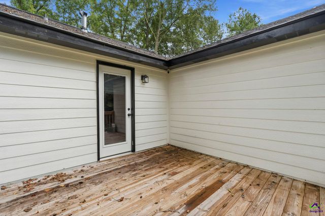 400 North Lake Drive, Perry, GA 31069
