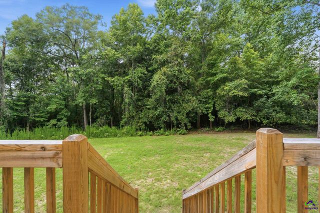 400 North Lake Drive, Perry, GA 31069