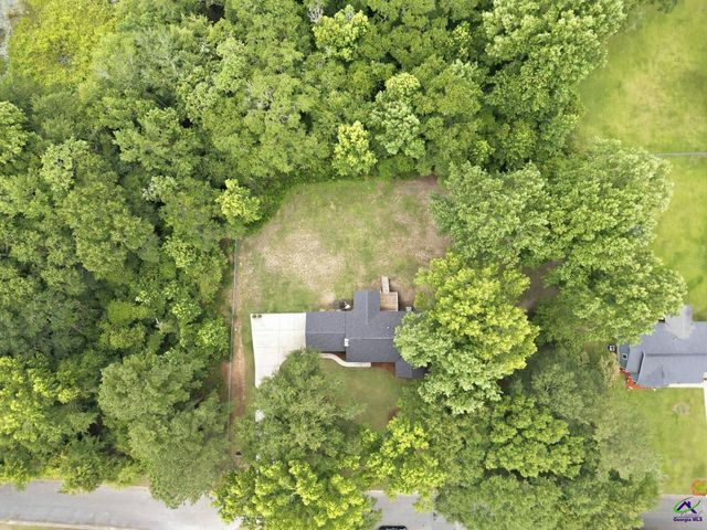400 North Lake Drive, Perry, GA 31069