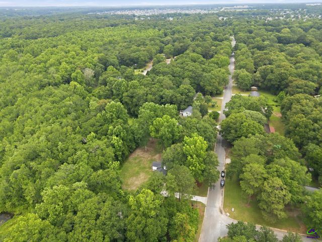 400 North Lake Drive, Perry, GA 31069