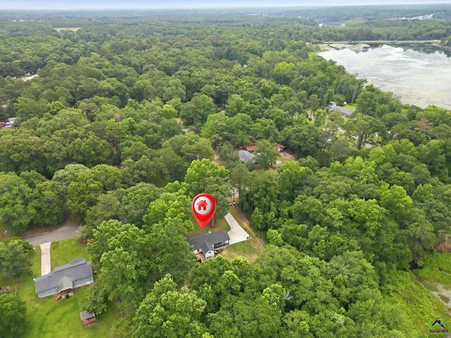 400 North Lake Drive, Perry, GA 31069