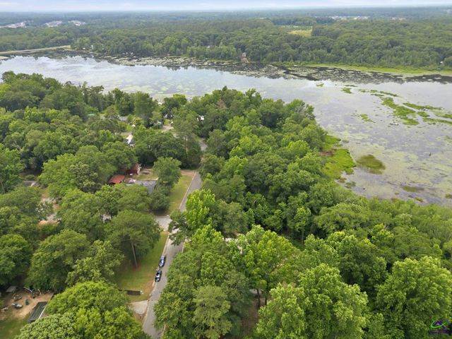 400 North Lake Drive, Perry, GA 31069