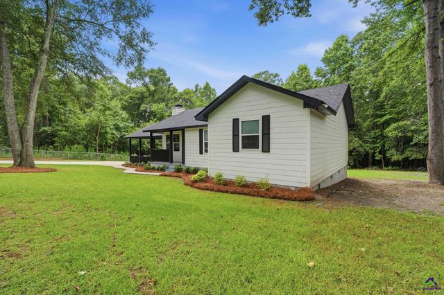 400 North Lake Drive, Perry, GA 31069
