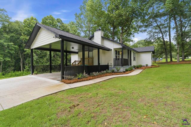 400 North Lake Drive, Perry, GA 31069