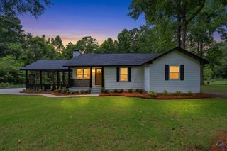 400 North Lake Drive, Perry, GA 31069