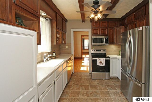 2760 S 13 Street, Lincoln, NE 68502