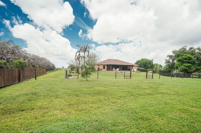 3768 Seminole Road, Fort Pierce, FL 34951