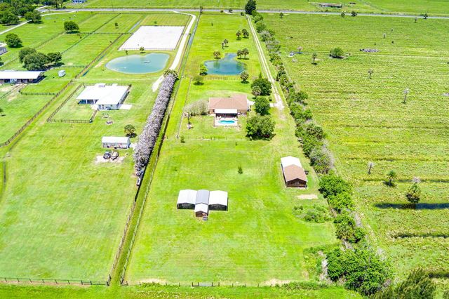 3768 Seminole Road, Fort Pierce, FL 34951