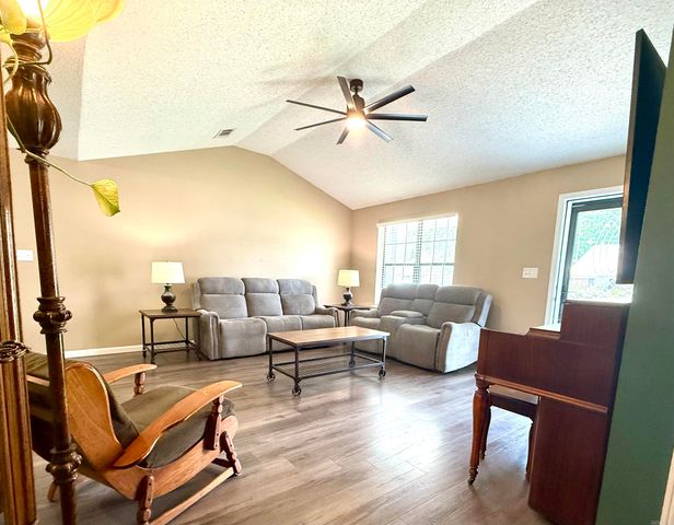 102 Lelia Lane, Searcy, AR 72143