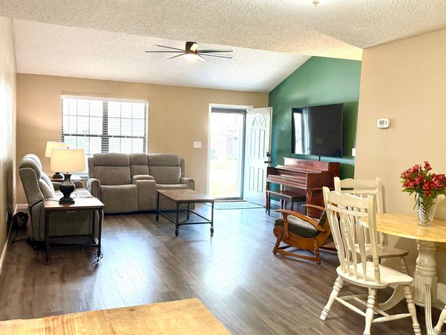 102 Lelia Lane, Searcy, AR 72143