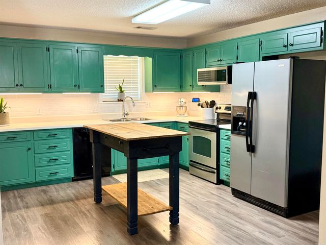 102 Lelia Lane, Searcy, AR 72143