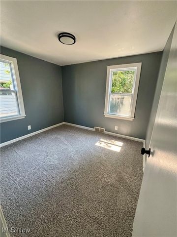 426 11th Street, Elyria, OH 44035