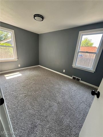 426 11th Street, Elyria, OH 44035