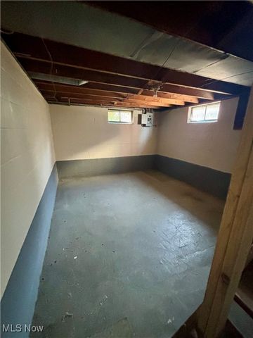 426 11th Street, Elyria, OH 44035