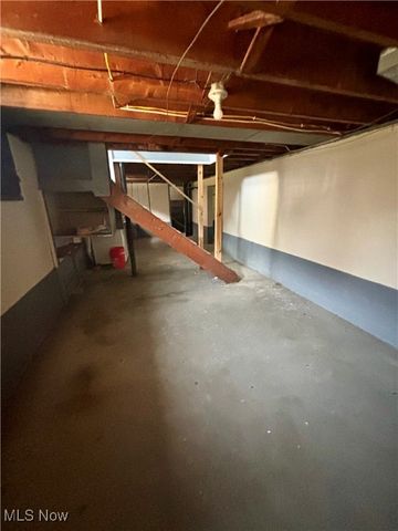 426 11th Street, Elyria, OH 44035