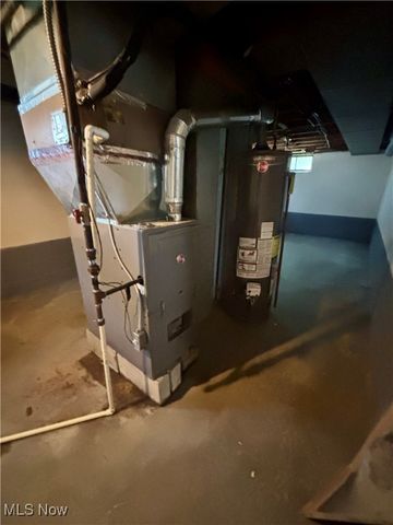 426 11th Street, Elyria, OH 44035