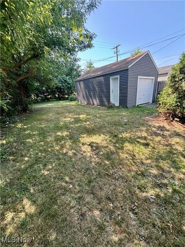 426 11th Street, Elyria, OH 44035