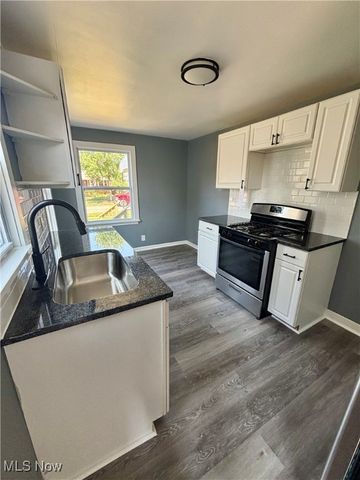 426 11th Street, Elyria, OH 44035