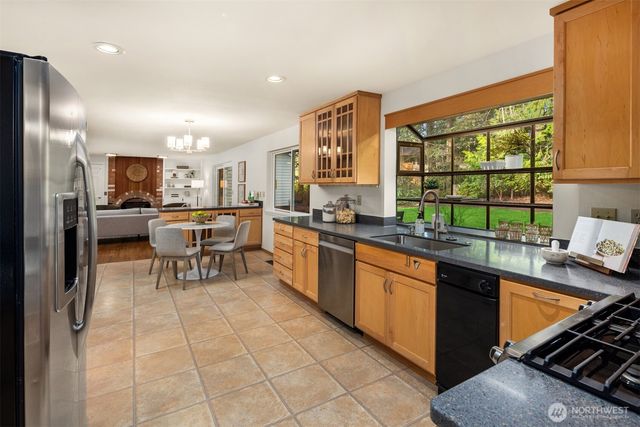 18604 NE 189th Street, Woodinville, WA 98077