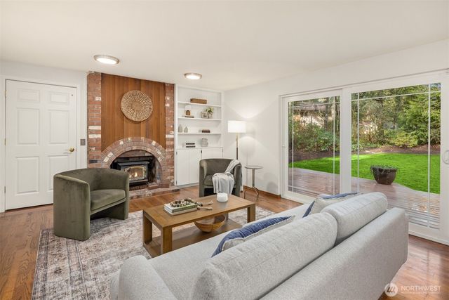 18604 NE 189th Street, Woodinville, WA 98077